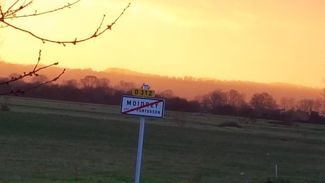 Homedelabaie Pontorson Bagian luar foto
